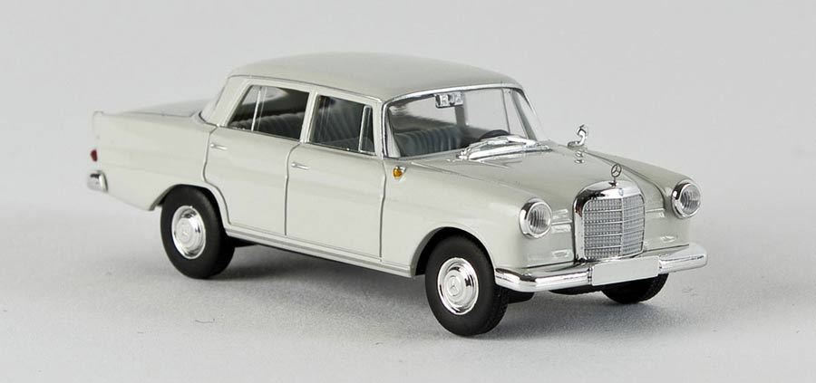 Brekina 13350. Mercedes-Benz 190 c (W 110)